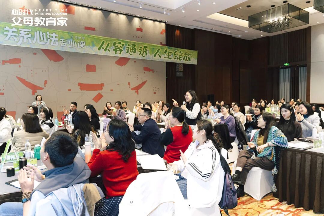直播时被骂“骗子”,王克老师笑了:“但凡跟他多说一句,你就输了”