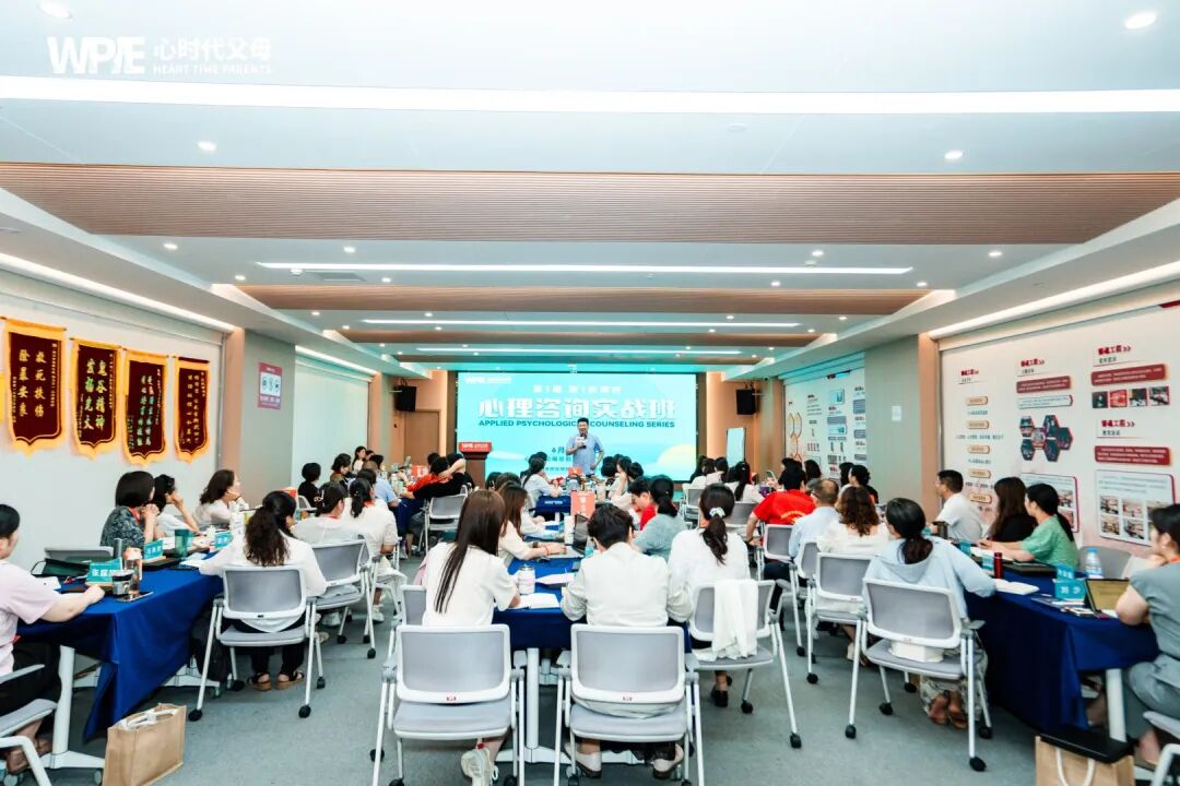 当孩子告诉你自己是同性恋,你该如何回应?——张兆鹏老师两步就能轻松解决!