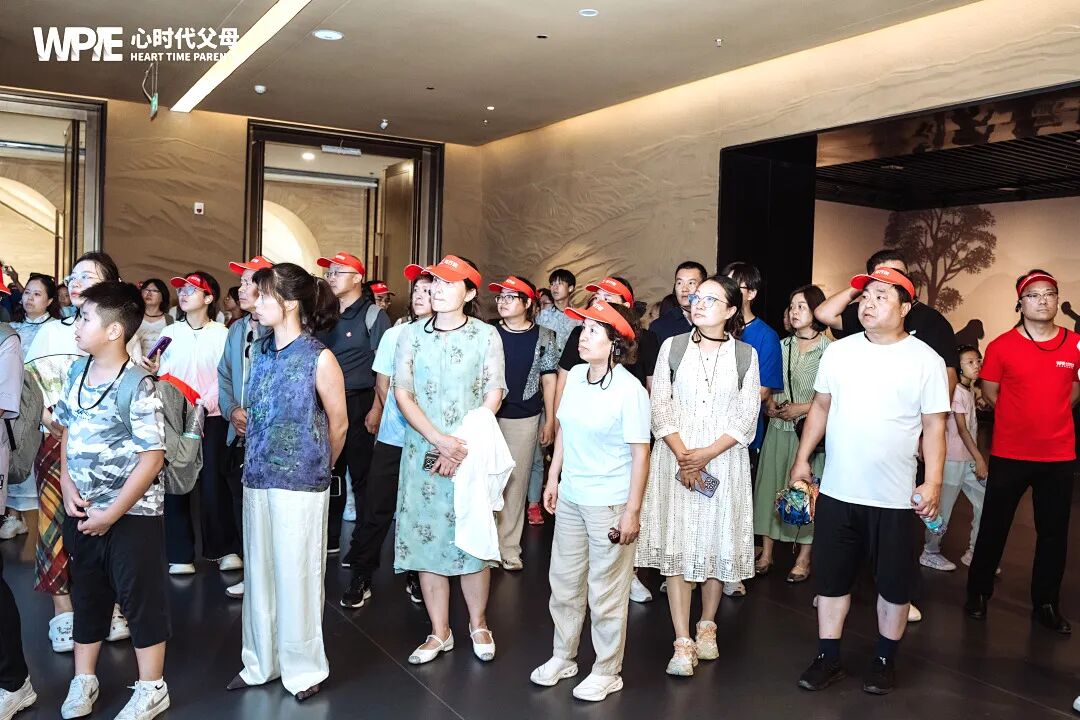 孩子退步时你崩溃?孩子优秀时你领功?——不归功,不归罪才是父母最该有的清醒