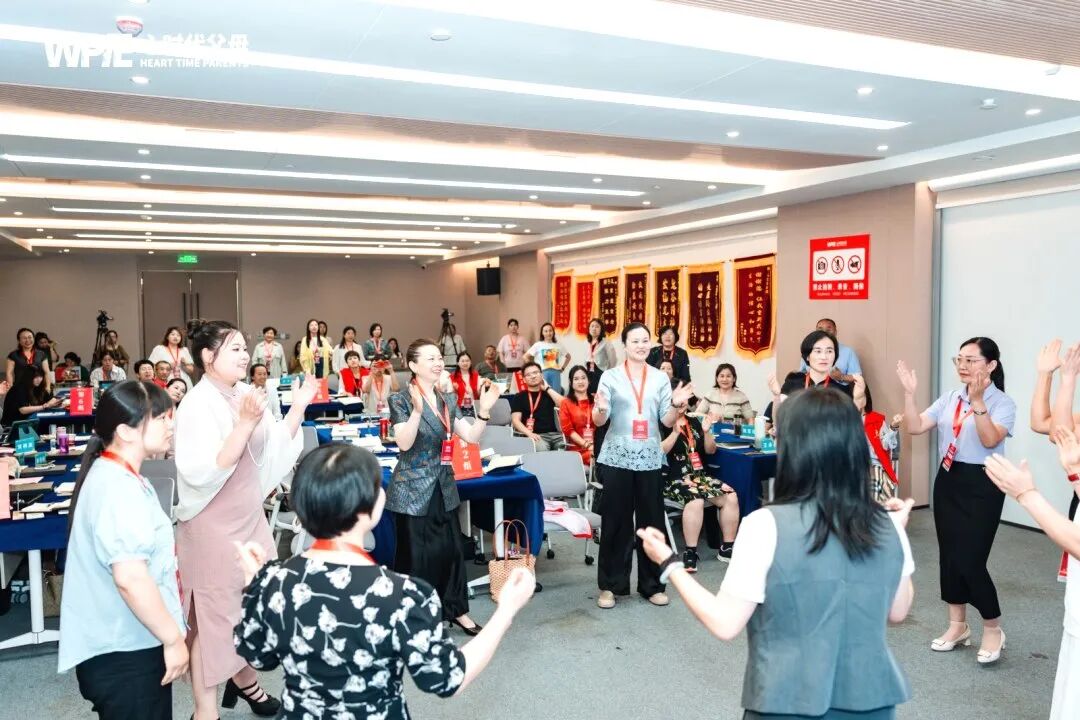 怕爸爸怕到不敢发声?——张兆鹏老师:“‘怕爸爸’不是你的病,是你没发现的人生底牌!”
