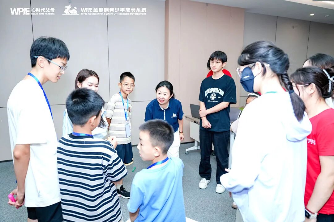 【青少年五大关系课】用了这一招,我再也不怕孩子被朋友“背刺”了!陈彦东老师的价值思维,到底有多绝?