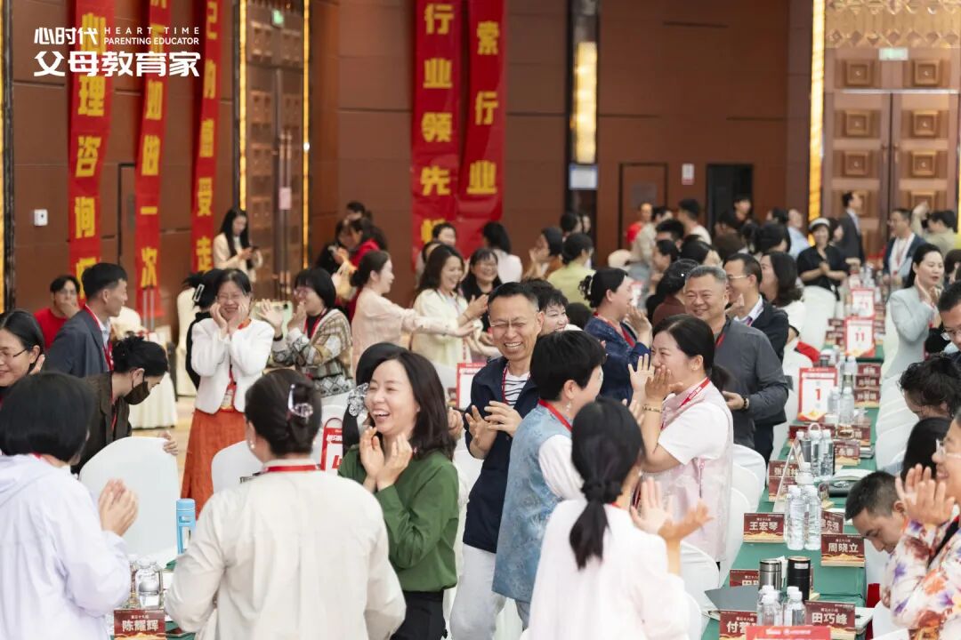 【研习院专属密训】我“恨”了自己三十年——恨外表、恨性别、恨声音……直到遇见张兆鹏老师