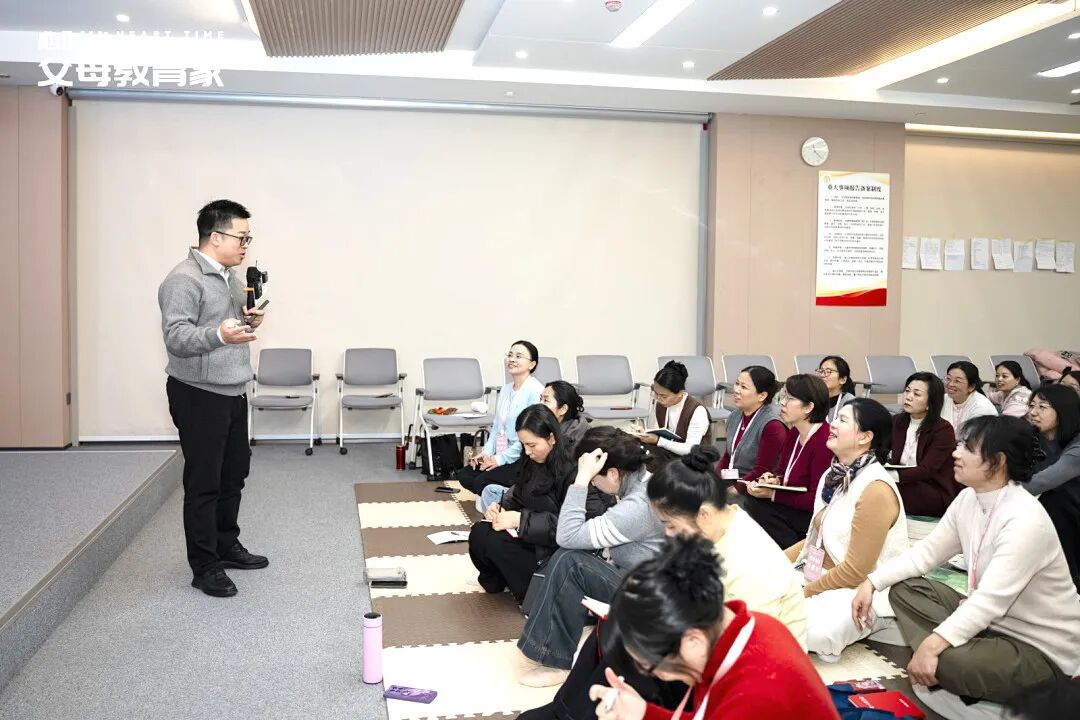 海勇老师用一个小测试戳破教育真相:多少父母自诩对孩子“掏心掏肺”,却从未真正“用心”!