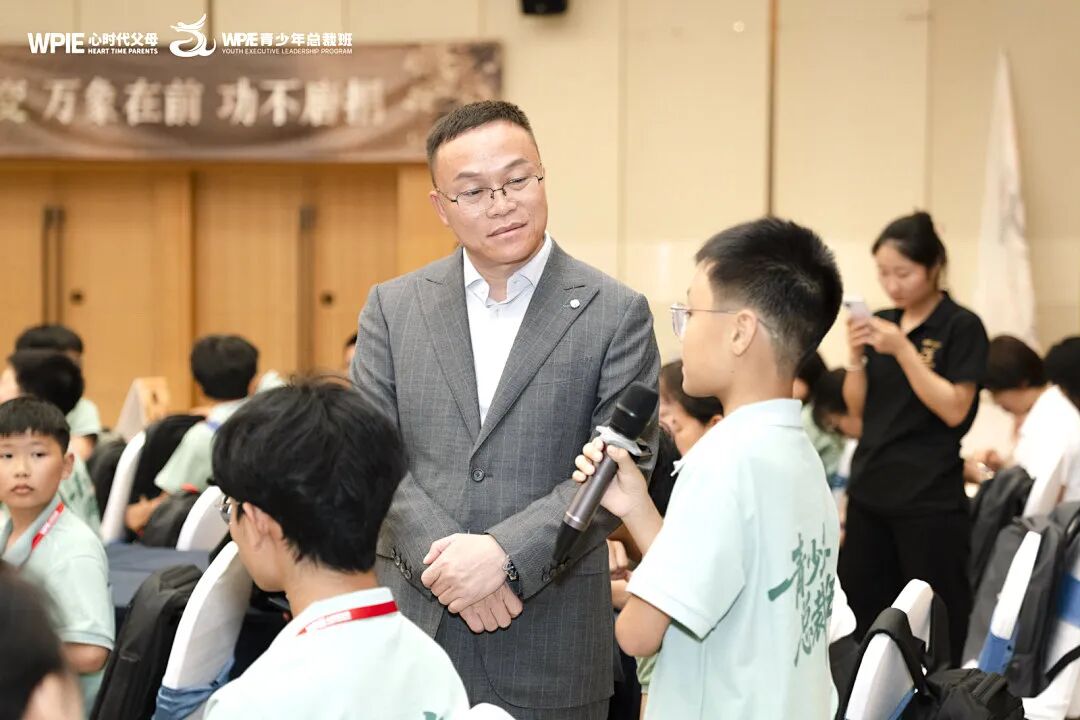 丈夫酗酒、儿子叛逆、自己崩溃……陈彦东老师:“先修夫妻关系,再谈教育孩子!”