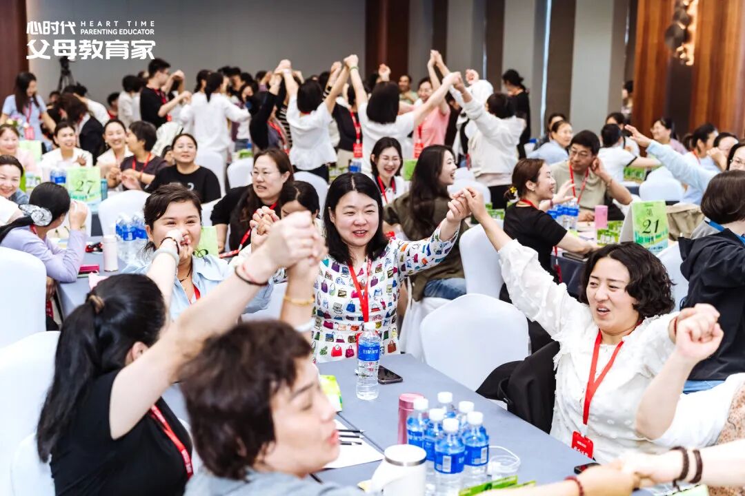 儿子不上学拿轻生威胁,父亲当场跪求老师“帮帮我!”——王克老师的回答戳中无数父母的心