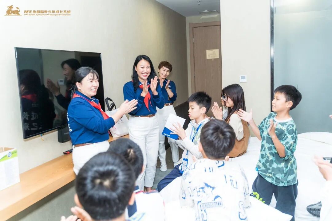 孩子吐槽领导开会太晚?当我没再拿“我吃过的苦”说“孩子的难”时,她居然......