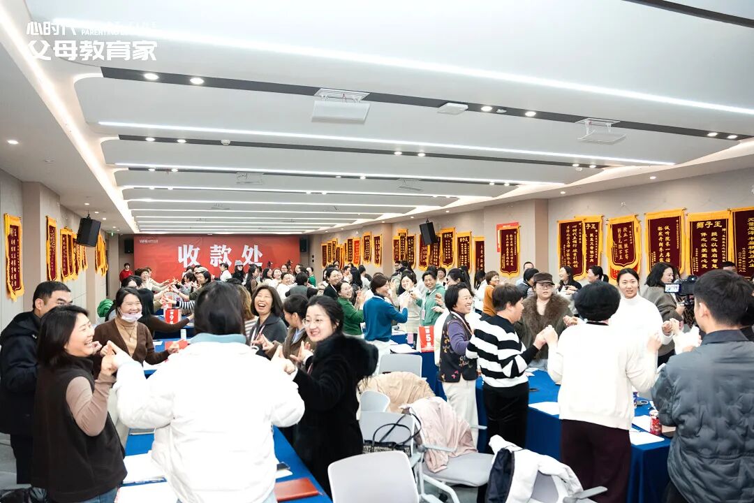 女儿反复说“害怕考试”,为什么我越安慰,她越害怕?问题出在哪儿?