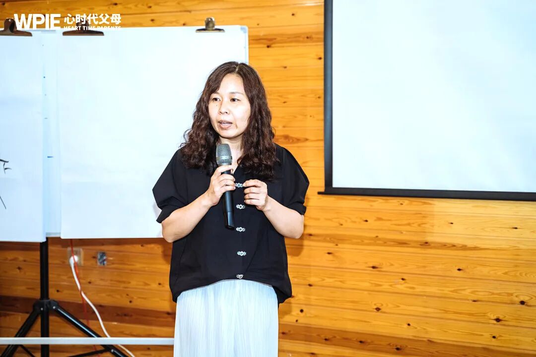 【青少年心理学专业课】上学时躲着老师走,工作了绕着领导走——你的人生,是不是一直在“躲”?