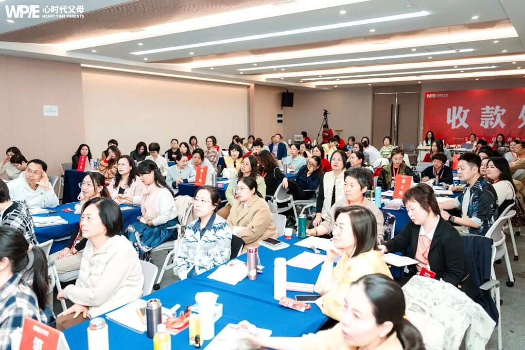 “怎么才能不让婆婆插手我们家的事,老师,您给我支支招……”