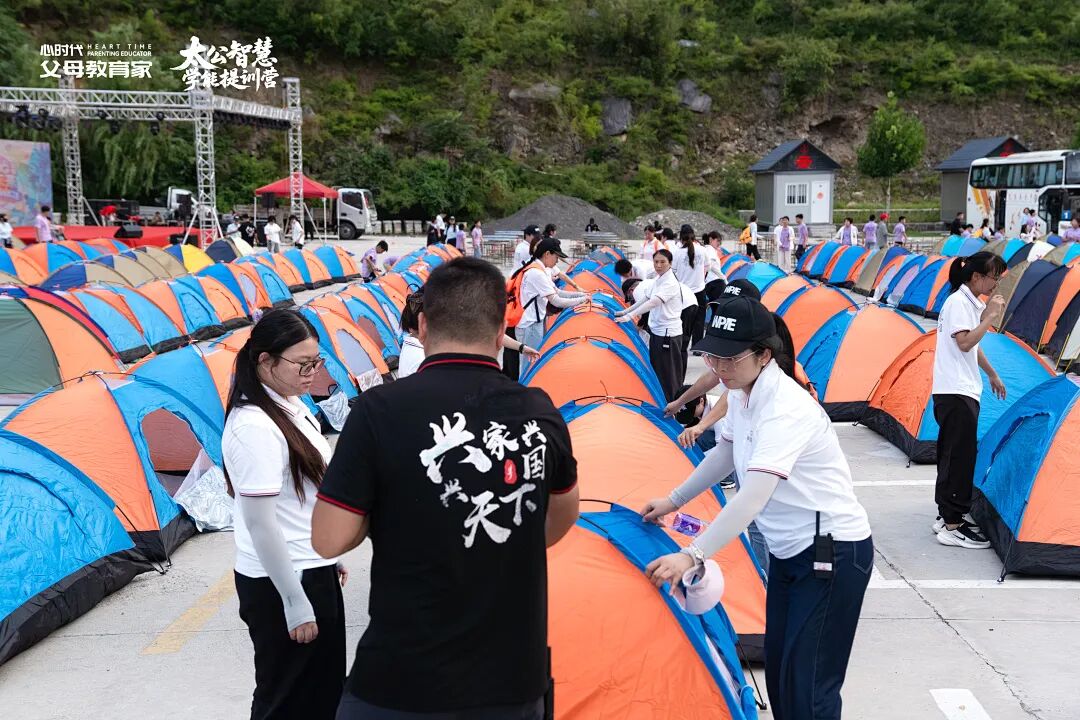 【太公智慧】“不要控制它,只是追随它”—— 一张纸,竟然让两百个孩子追出了人生真相!