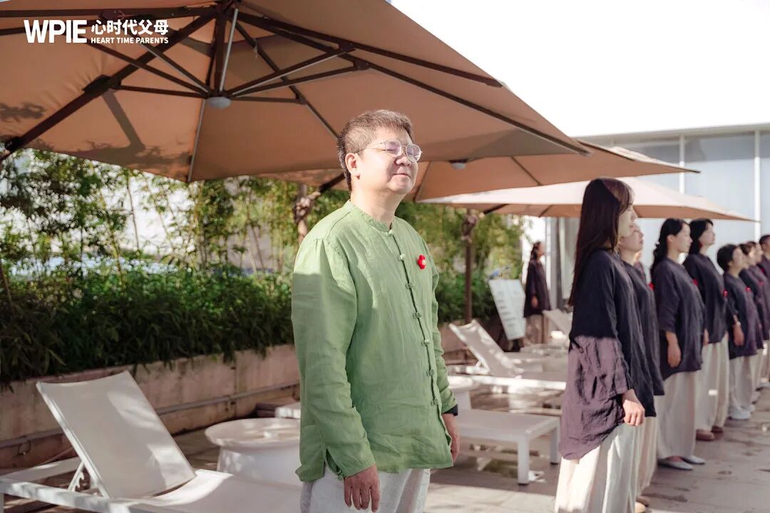 “孩子哭一哭怎么了?”王克老师说,“开学季最该稳住的是家长,不是孩子!”