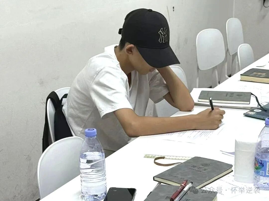 【狮子王】背单词要靠催、做题要靠盯,这个问题怎么破?看看小乔的经历,你就知道了!