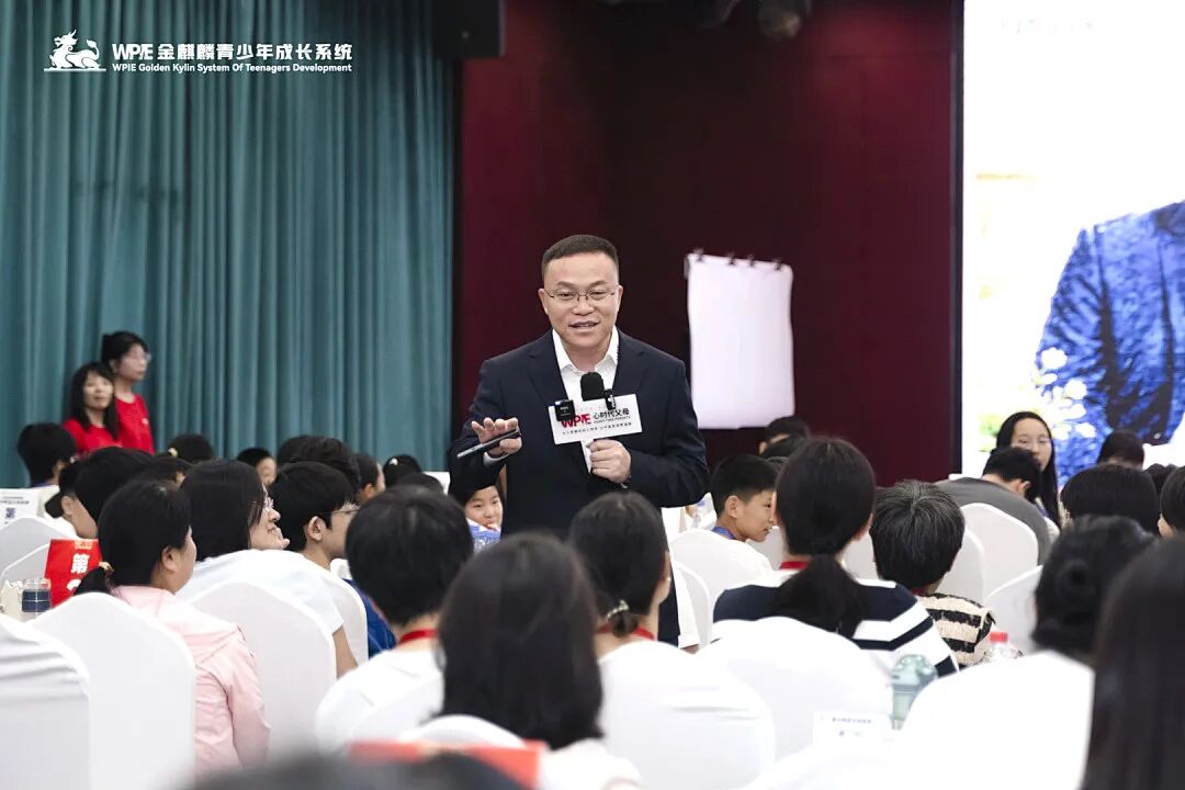 一夜白头的父母泣诉:“我养出了学霸,却没教会孩子好好活着......”